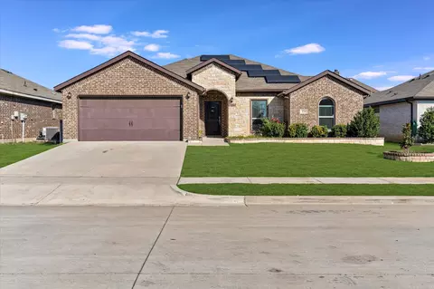 224 Cattlemans Trl, Saginaw, TX 76131