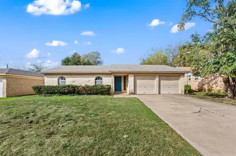 6624 Vega Dr, Fort Worth, TX 76133