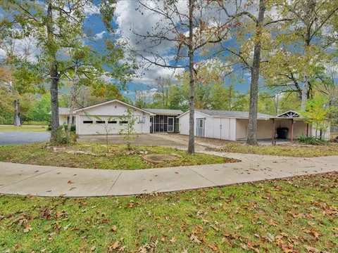 Exterior - 151 Lancewood Cir, Lufkin, TX 75904 photo 4 of 10
