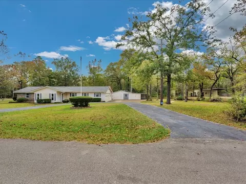 Exterior - 151 Lancewood Cir, Lufkin, TX 75904 photo 3 of 10