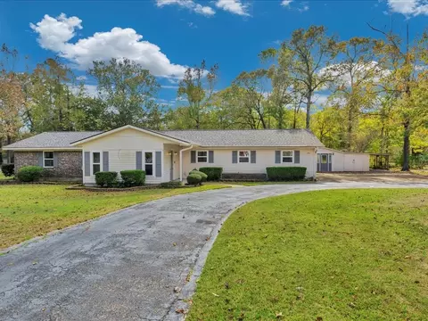 Exterior - 151 Lancewood Cir, Lufkin, TX 75904 photo 2 of 10