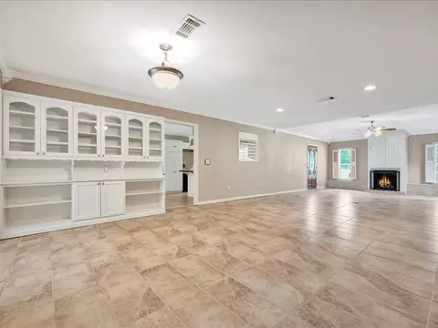 Living - 151 Lancewood Cir, Lufkin, TX 75904 photo 5 of 12