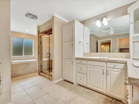 Bath - 151 Lancewood Cir, Lufkin, TX 75904 photo 3 of 4