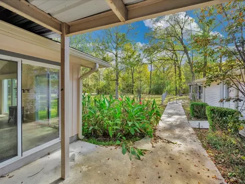 Exterior - 151 Lancewood Cir, Lufkin, TX 75904 photo 8 of 10
