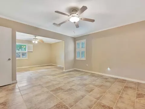 Living - 151 Lancewood Cir, Lufkin, TX 75904 photo 10 of 12