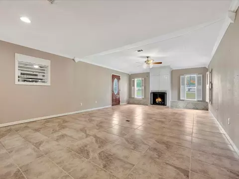 Living - 151 Lancewood Cir, Lufkin, TX 75904 photo 1 of 12