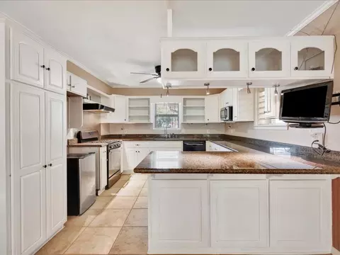 Kitchen - 151 Lancewood Cir, Lufkin, TX 75904 photo 1 of 5