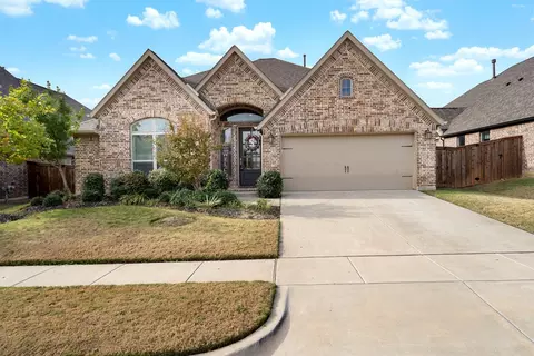 4017 Palomino Rd, Aubrey, TX 76227