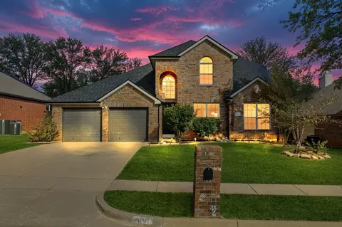 2001 Fair Oaks Cir, Corinth, TX 76210