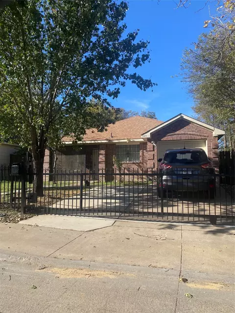 2419 Scotland Dr, Dallas, TX 75216