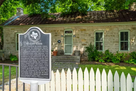 Exterior - 802 S Austin St, Comanche, TX 76442 photo 1 of 5