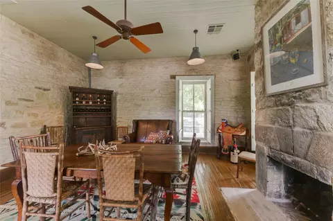 Dining - 802 S Austin St, Comanche, TX 76442 photo 2 of 6