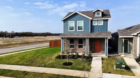 9360 Pear Butte Dr, Fort Worth, TX 76140