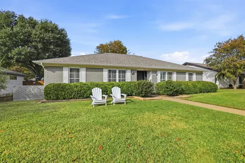 12121 Lochwood Blvd, Dallas, TX 75218