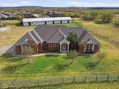 1045 Floyd Hampton Rd, Crowley, TX 76036