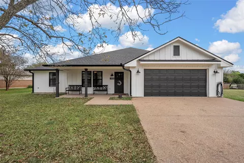 208 Ferguson Dr, Woodway, TX 76712