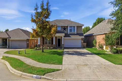 9009 Trail Blazer Dr, Fort Worth, TX 76131