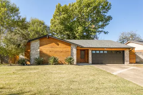 2913 Murphy Dr, Bedford, TX 76021