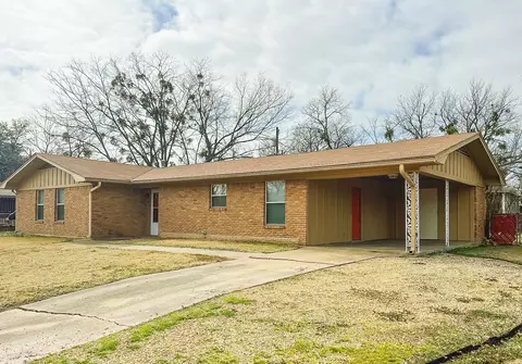 Exterior - 2501 Park St, Commerce, TX 75428 photo 2 of 4