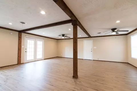Living - 2501 Park St, Commerce, TX 75428 photo 1 of 4