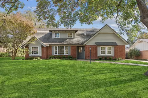 3905 Marys Creek Dr, Benbrook, TX 76116