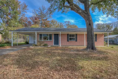 109 Flagg Dr, Haughton, LA 71037