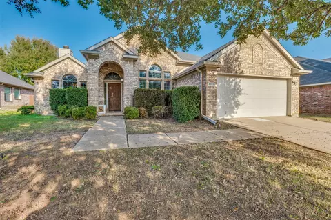 4011 Alamo Dr, Mansfield, TX 76063