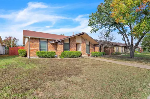 4205 Arbor Dr, Mesquite, TX 75150