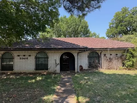 2006 San Jacinto Dr, Arlington, TX 76012
