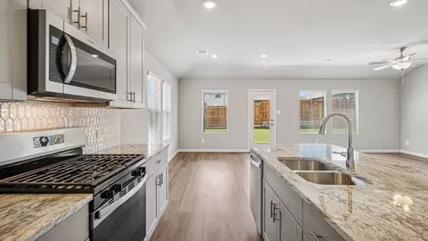 2120 Rannoch St, Sherman, TX 75092