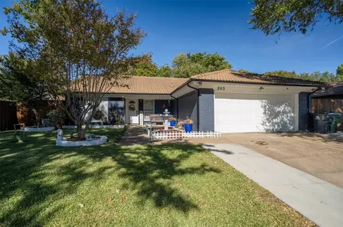 203 Lemon Dr, Arlington, TX 76018