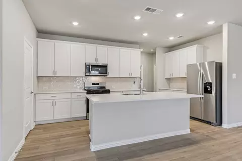 4010 Joe Pool Dr, Farmersville, TX 75442