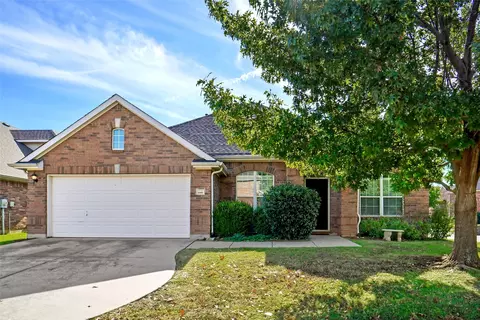 4000 Elmgreen Dr, Roanoke, TX 76262