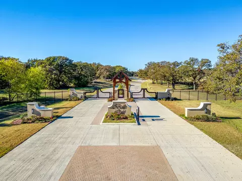 10108 Belle Oak Ct, Burleson, TX 76028