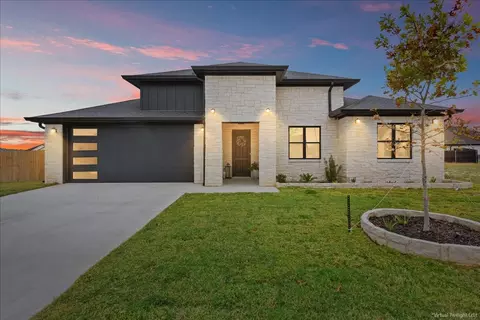 959 Gallant Fox Rd, Hewitt, TX 76643