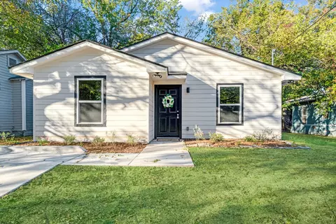 1337 E Houston St, Paris, TX 75460