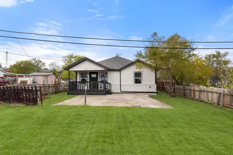 305 S Stillwell Blvd, Dallas, TX 75211