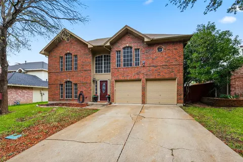 5429 Blue Water Lake Dr, Fort Worth, TX 76137