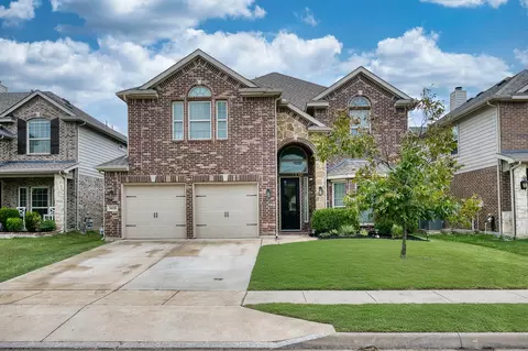 9428 Chuparosa Dr, Fort Worth, TX 76177