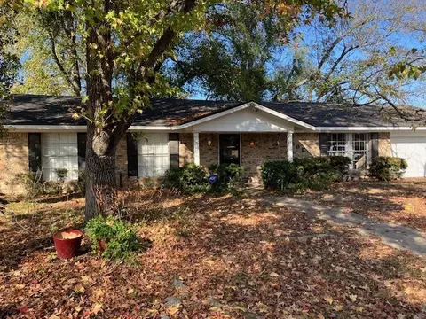 501 Merrell Dr, Sulphur Springs, TX 75482