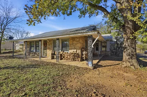 336 S 8th Ave, Palo Pinto, TX 76484