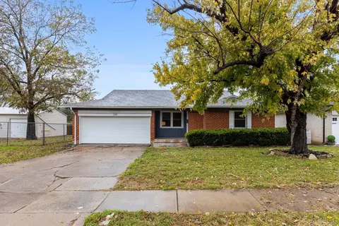 1319 Buena Vista St, Mesquite, TX 75149