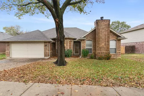 5302 Andalusia Trl, Arlington, TX 76017
