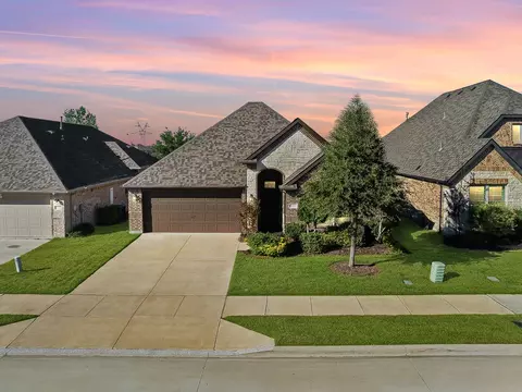 10113 Warberry Trl, Fort Worth, TX 76131