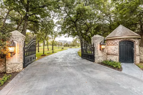 935 W Dove Rd, Southlake, TX 76092