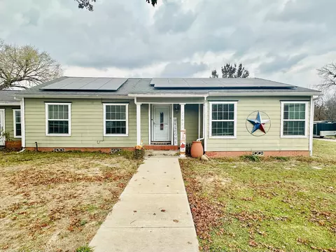 2702 W 2nd Ave, Corsicana, TX 75110