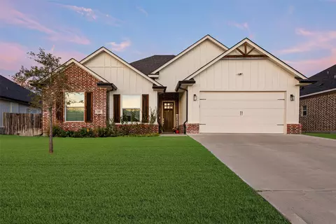 408 Daisy Ln, Robinson, TX 76706