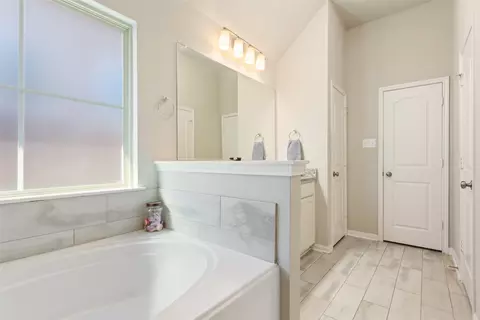 Entry Way - 10204 Driskill Dr, Waco, TX 76708 photo 3 of 4