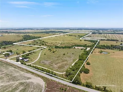 3911 Southwinds Dr, Lorena, TX 76655 photo 2