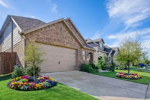 1916 Jumper Fields Dr, Aubrey, TX 76227